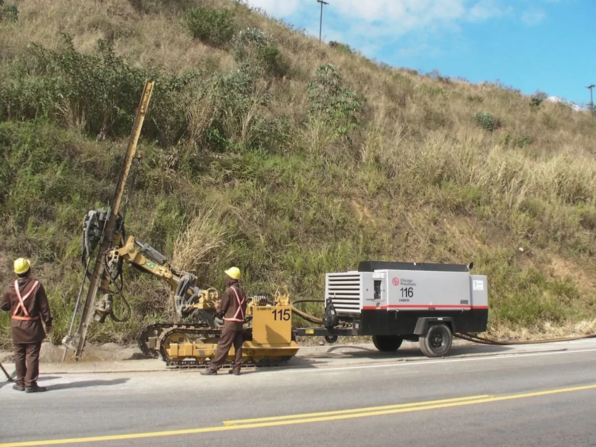 Desmonte de Rochas e Perfuração